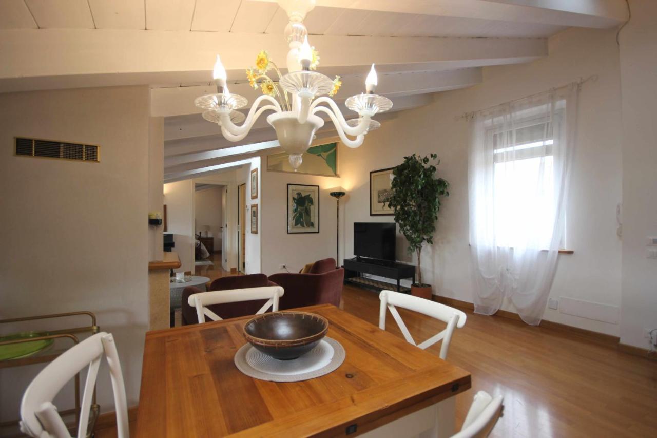 Case Vr Holiday Attico San Domenico Verona Exterior foto